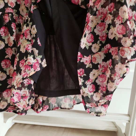 BNWT ZARA multi-floral fit - flare ruffle lined mini (M) garment - Picture 4 of 6